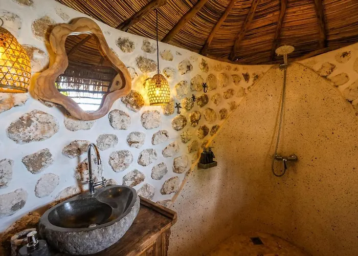 The Korowai 4*